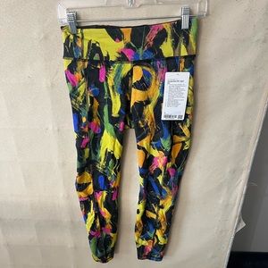 New never worn Lululemon Invigorate HR tights 25” multicolored size 6